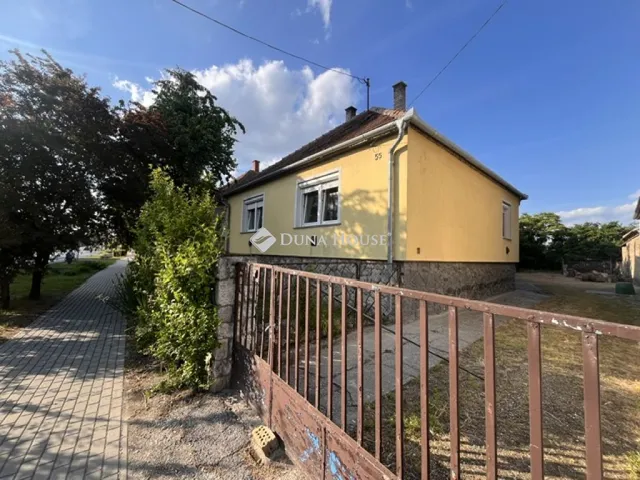 Eladó ház Nyúl 98 nm