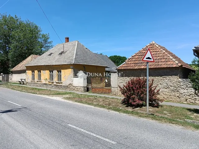Eladó ház Bakonyoszlop 123 nm