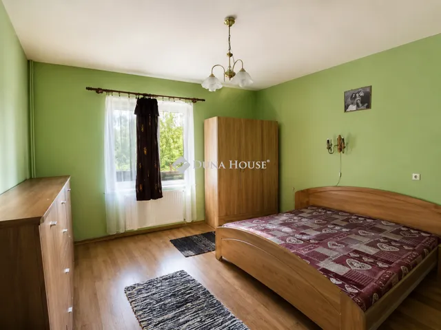 Eladó ház Bakonyszombathely, Árpád út 80 nm