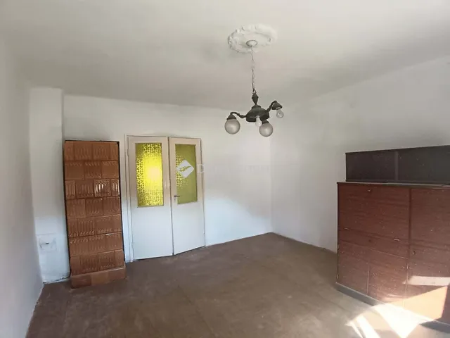 Eladó ház Bakonyszombathely, Damjanich utca 110 nm