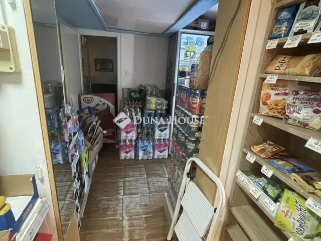 Eladó kereskedelmi és ipari ingatlan Győr 36 nm