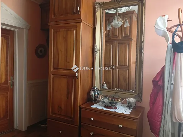 Eladó ház Győr, Népfőiskola út 367 nm