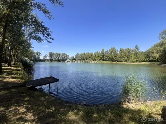 Eladó telek Abda 800 nm