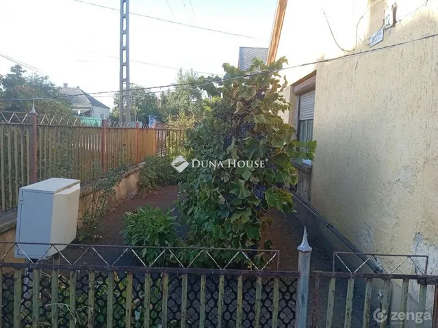 Eladó ház Kisbér, Weinchein Béla uca 64 nm