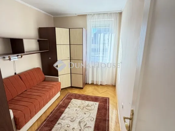 Kiadó lakás Győr, Bartók Béla út 66 nm