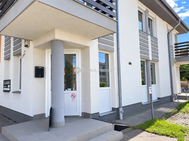 Eladó kereskedelmi és ipari ingatlan Győr, Bácsai út 63 nm