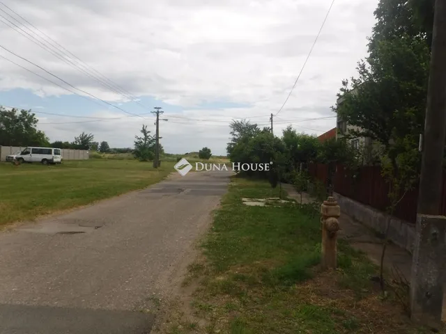 Eladó telek Debrecen, Balaton utca 2160 nm