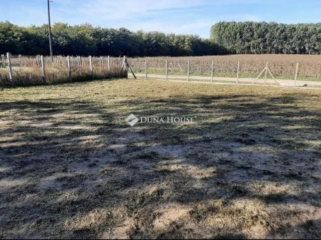 Eladó telek Sáránd 820 nm