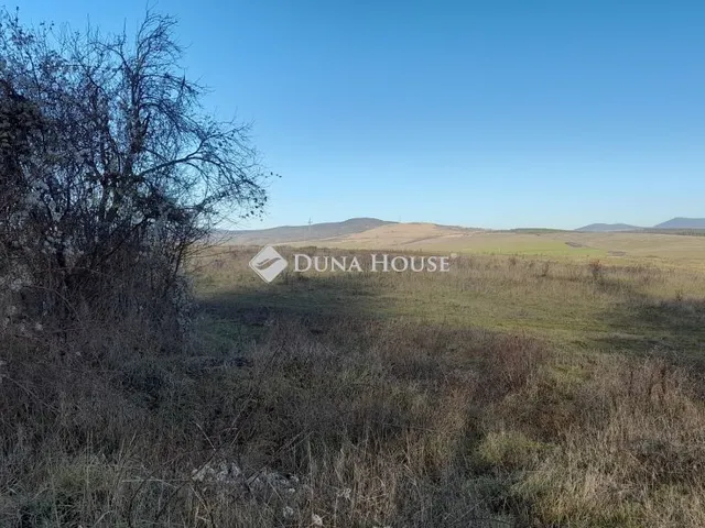 Eladó telek Szirák 42754 nm