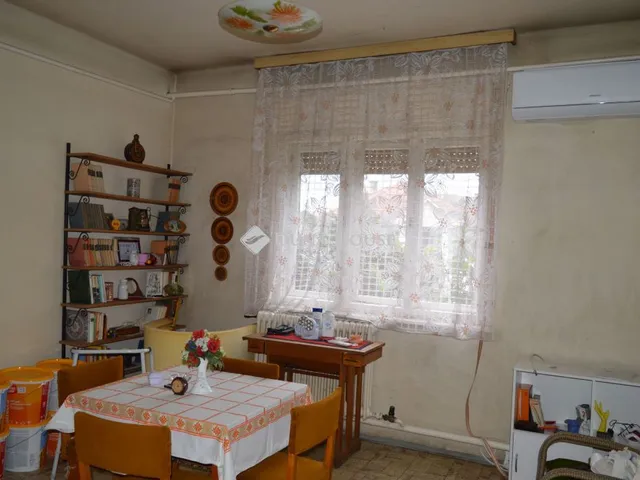 Eladó ház Hajdúsámson 250 nm
