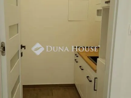 Eladó lakás Debrecen, Piac utca 102 nm