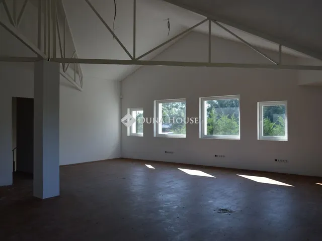 Eladó kereskedelmi és ipari ingatlan Hajdúsámson 423 nm