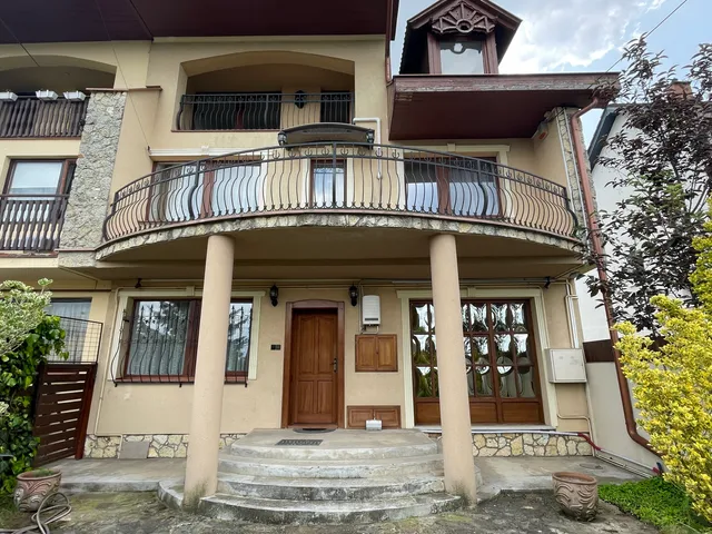 Eladó ház Debrecen 210 nm