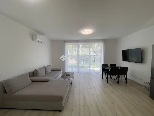 Kiadó ház Debrecen 133 nm