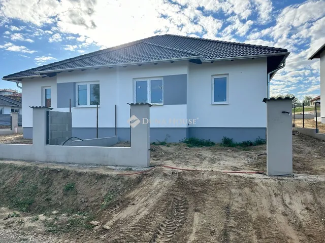 Eladó ház Őrbottyán 101 nm