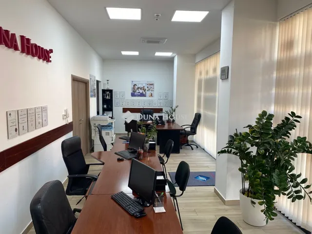 Eladó kereskedelmi és ipari ingatlan Debrecen 77 nm