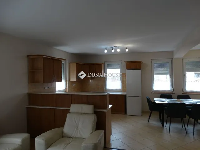Kiadó lakás Debrecen 71 nm