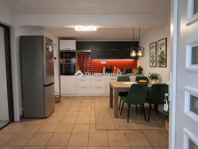 Eladó ház Zsáka, Mátyás király utca 70 nm