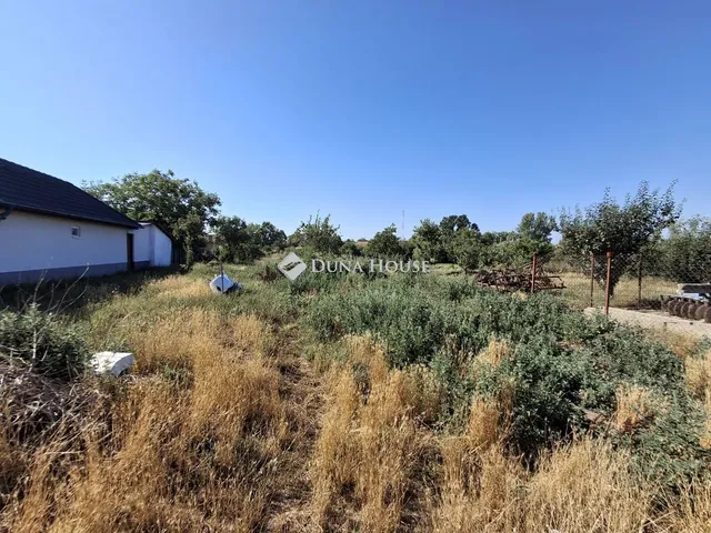 Eladó ház Berettyóújfalu, Táncsics tér 86 nm