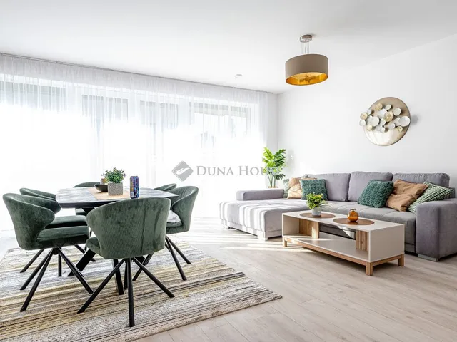 Kiadó ház Debrecen, Böszörményi út 165 nm