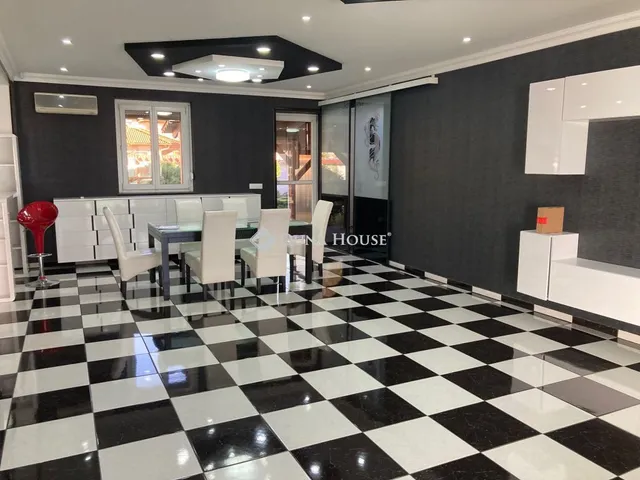 Kiadó ház Debrecen 210 nm