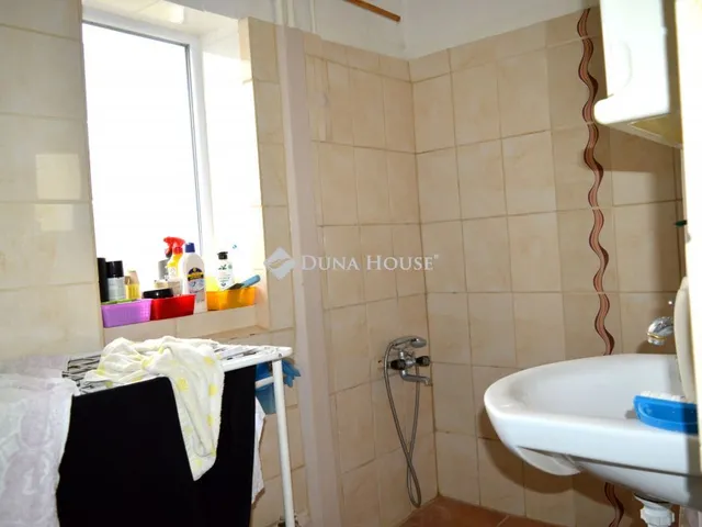 Eladó ház Debrecen, Gvadányi utca 220 nm