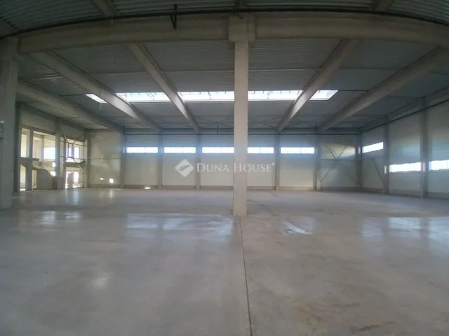 Eladó kereskedelmi és ipari ingatlan Debrecen 4357 nm