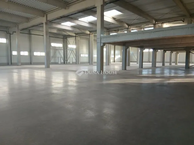 Eladó kereskedelmi és ipari ingatlan Debrecen 4357 nm