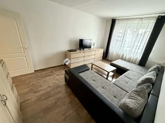 Eladó lakás Debrecen, Böszörményi út 68 nm