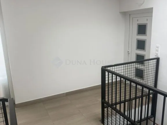 Kiadó kereskedelmi és ipari ingatlan Debrecen, Szabó Lőrinc utca 40 nm