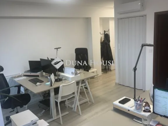 Kiadó kereskedelmi és ipari ingatlan Debrecen, Szabó Lőrinc utca 40 nm