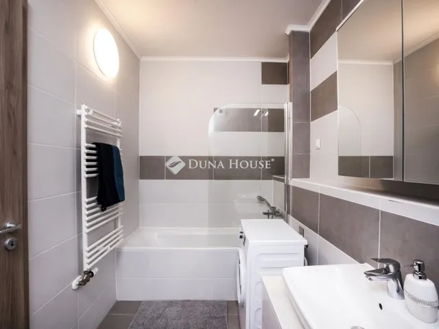 Eladó lakás Budapest XIII. kerület 72 nm