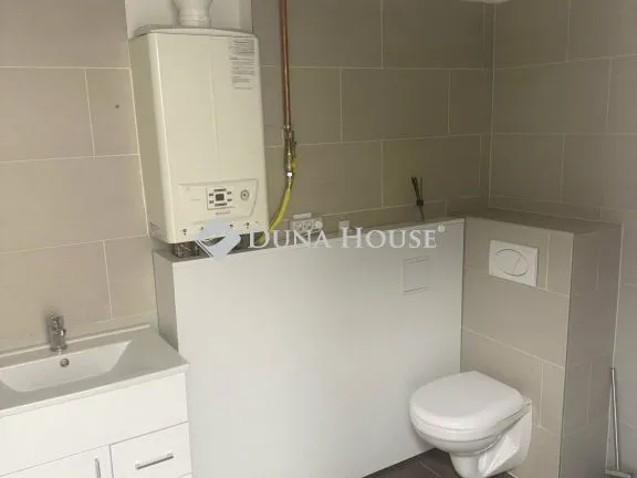 Kiadó kereskedelmi és ipari ingatlan Debrecen 71 nm