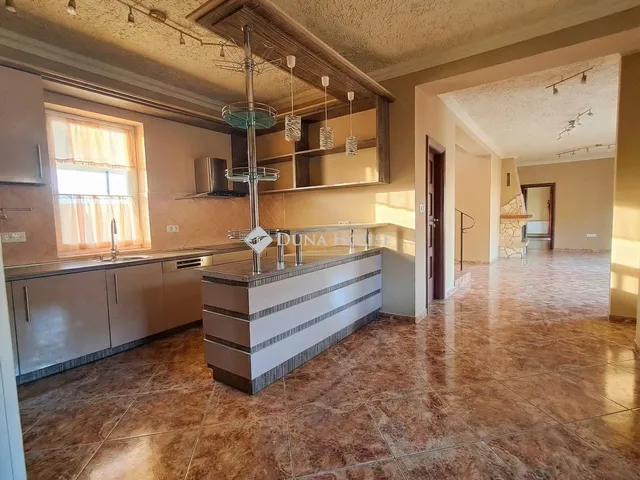 Eladó ház Debrecen 197 nm