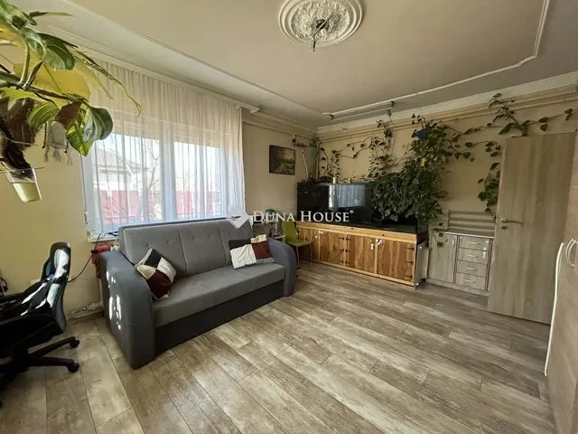 Eladó ház Mikepércs 95 nm