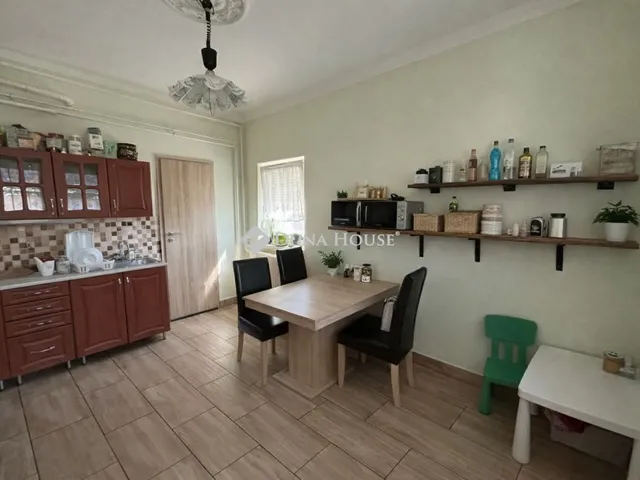 Eladó ház Mikepércs 95 nm