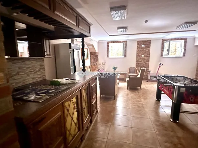 Eladó kereskedelmi és ipari ingatlan Hajdúszoboszló 228 nm