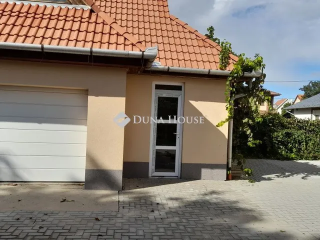 Kiadó kereskedelmi és ipari ingatlan Debrecen, Gohér utca 80 nm