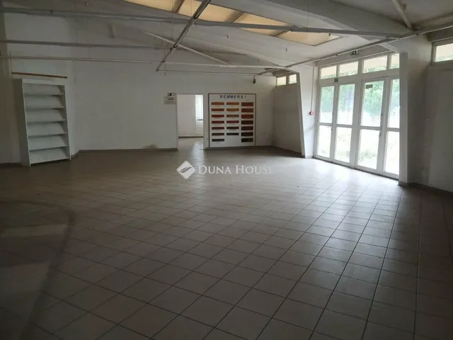 Kiadó kereskedelmi és ipari ingatlan Debrecen 2000 nm