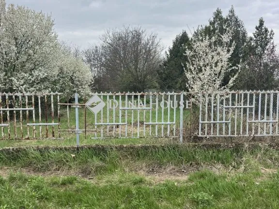 Eladó telek Tiszacsege, Pethő Bálint utca 1361 nm