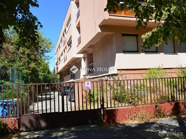 Eladó garázs Debrecen 13 nm