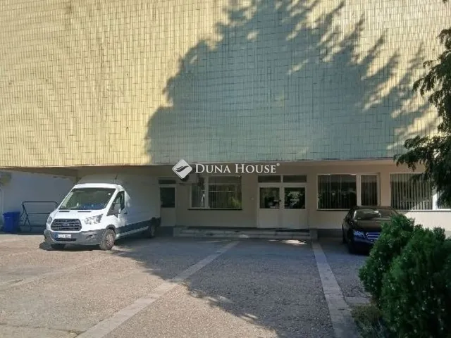 Eladó kereskedelmi és ipari ingatlan Debrecen, Kassai út 3000 nm