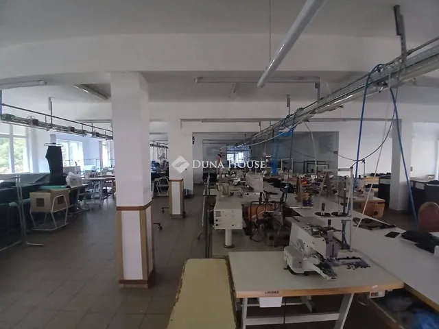 Eladó kereskedelmi és ipari ingatlan Debrecen, Kassai út 3000 nm