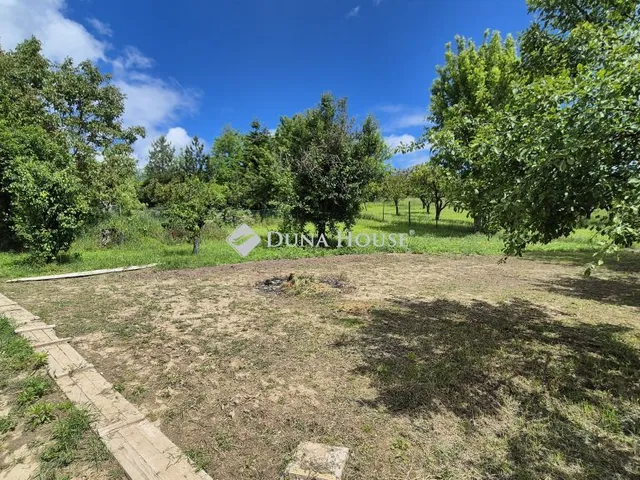 Eladó telek Őrbottyán 720 nm