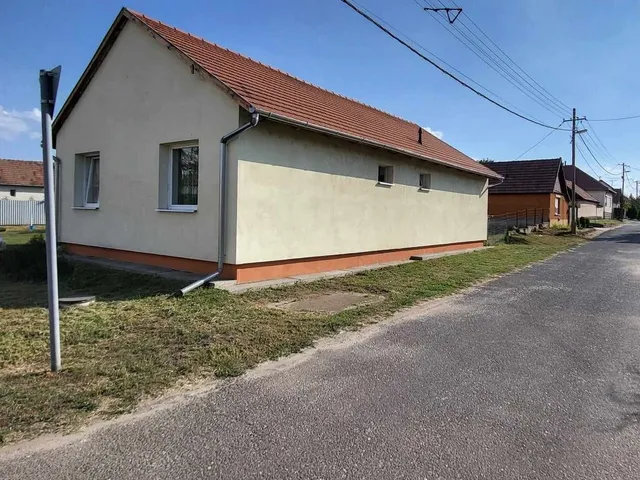 Eladó ház Jászfényszaru 150 nm