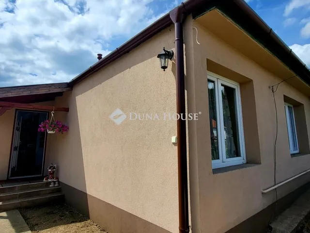 Eladó ház Rád 105 nm