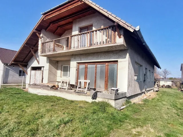 Eladó ház Vácrátót 200 nm