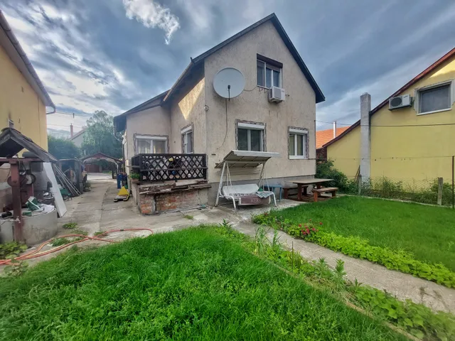 Eladó ház Pomáz 140 nm