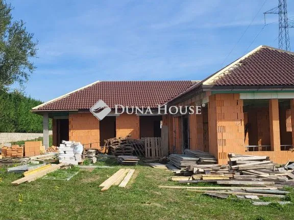 Eladó ház Szada 160 nm