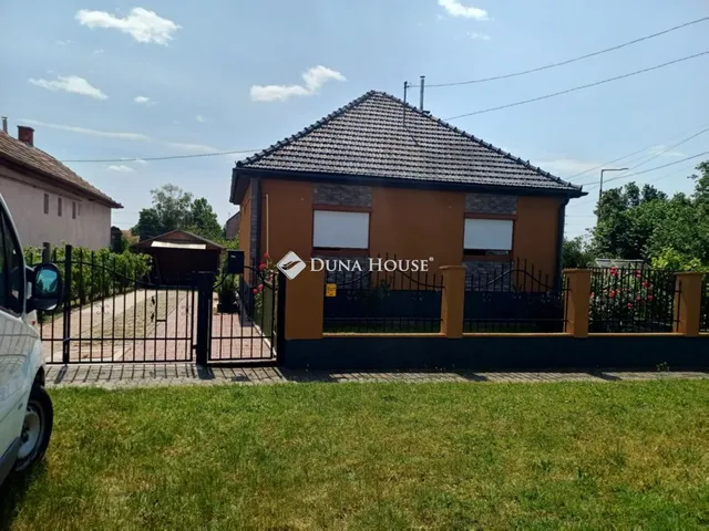 Eladó ház Hatvan 100 nm
